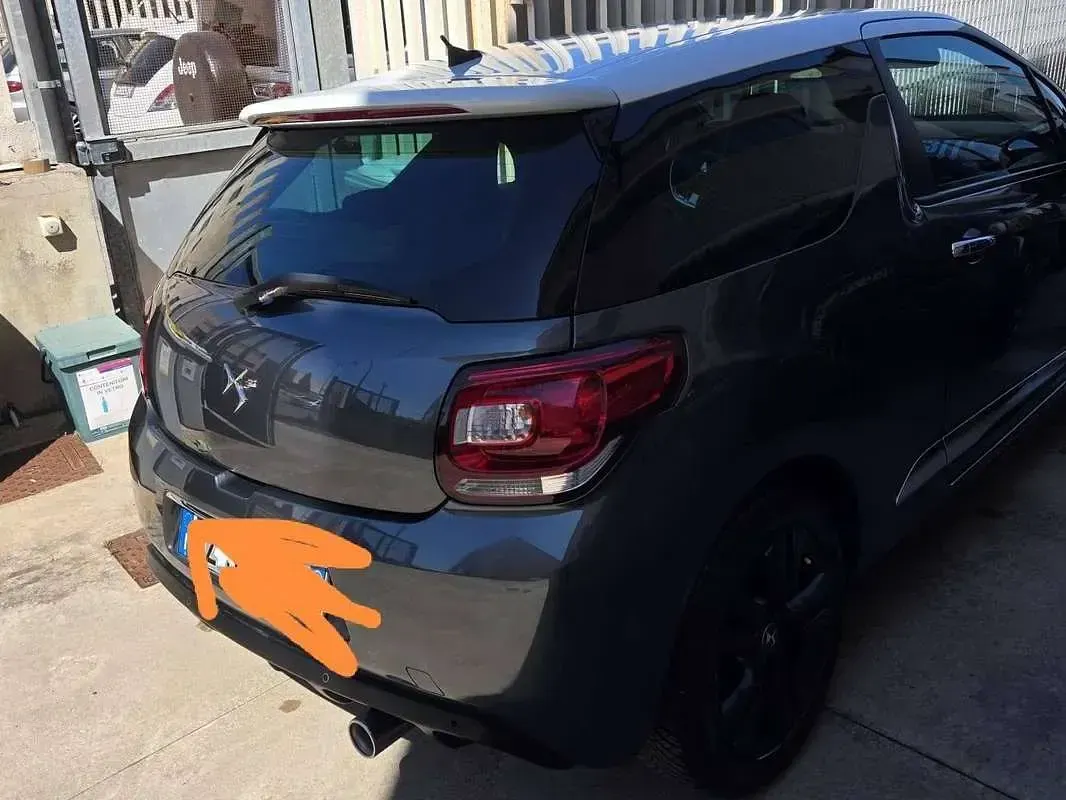 Usata Citroën DS3 So Chic 68 CV (50 kW) 2015 Grigio Berlina