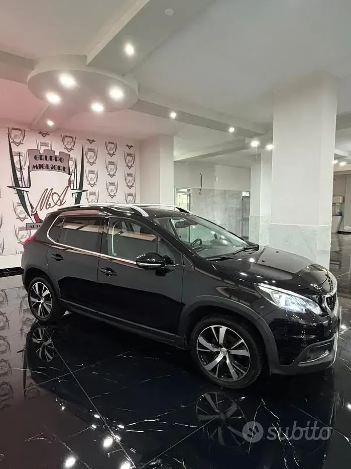 Usata Peugeot 2008 Allure 102 CV (75 kW) 2019 Nero SUV