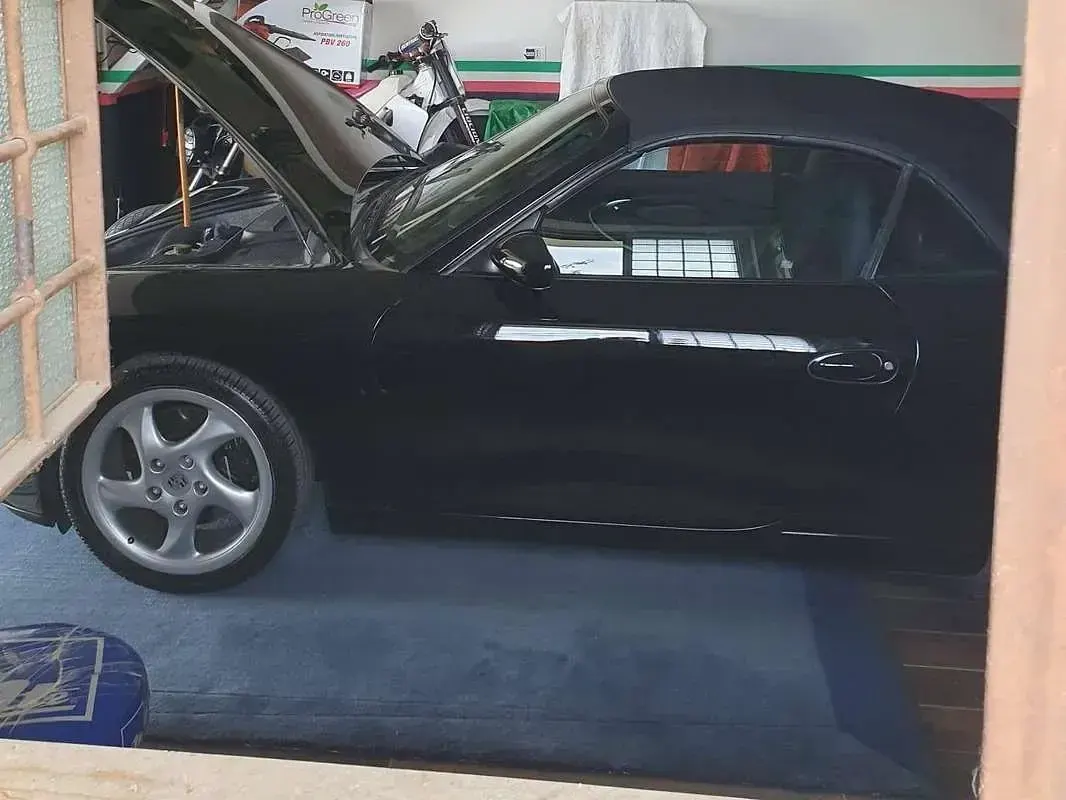Usata Porsche 911 Carrera Cabriolet 300 CV (220 kW) 1999 Nero Cabrio