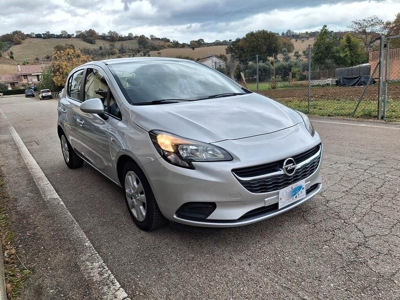 Usata Opel Corsa 75 CV (55 kW) 2015 Argento Berlina