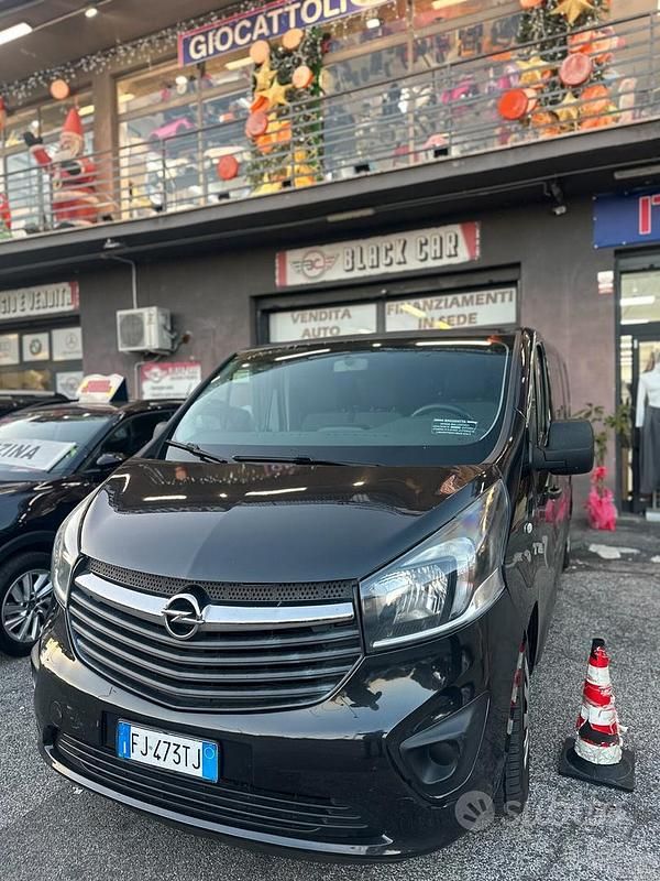 Usata Opel Vivaro S 125 CV (91 kW) 2017 Nero Monovolume