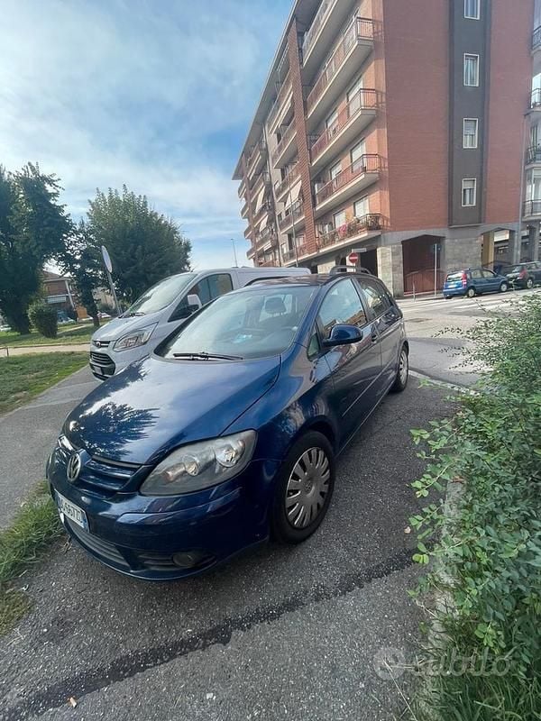 Usata VW Golf V 105 CV (77 kW) 2007 Blu Berlina