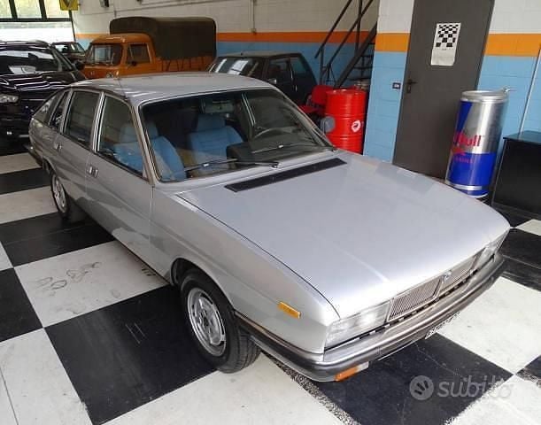 Usata Lancia Gamma 115 CV (84 kW) 1983 Argento Berlina