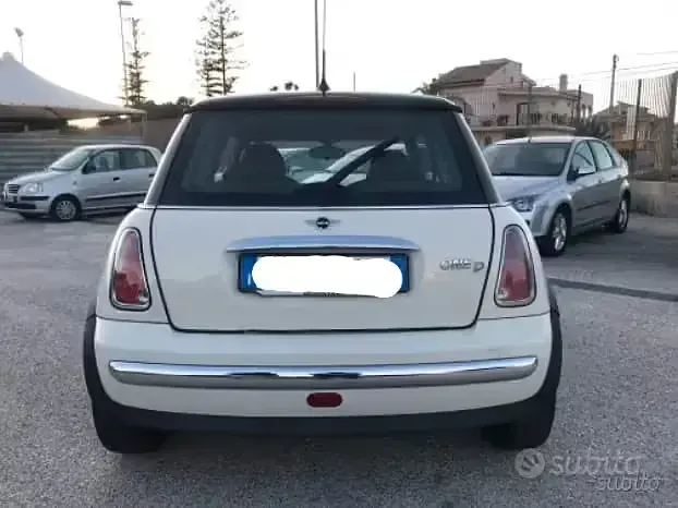 Usata Mini Cooper 75 CV (55 kW) 2004 Utilitaria