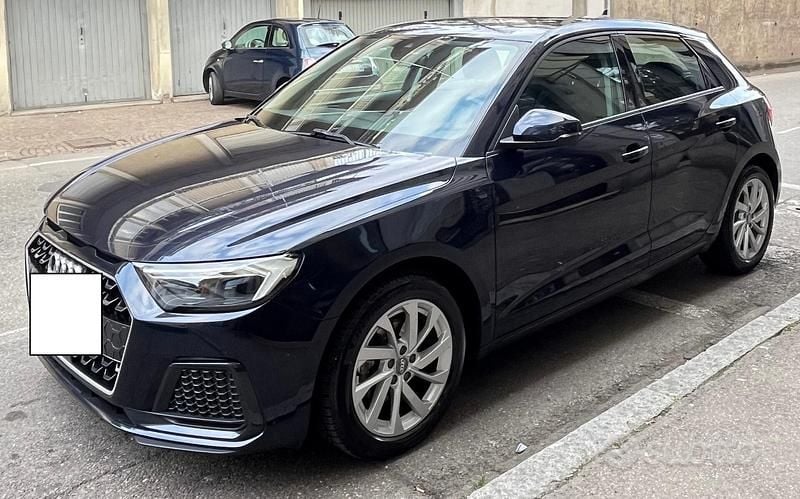 Usata Audi A1 85 CV (62 kW) 2019 Blu SUV