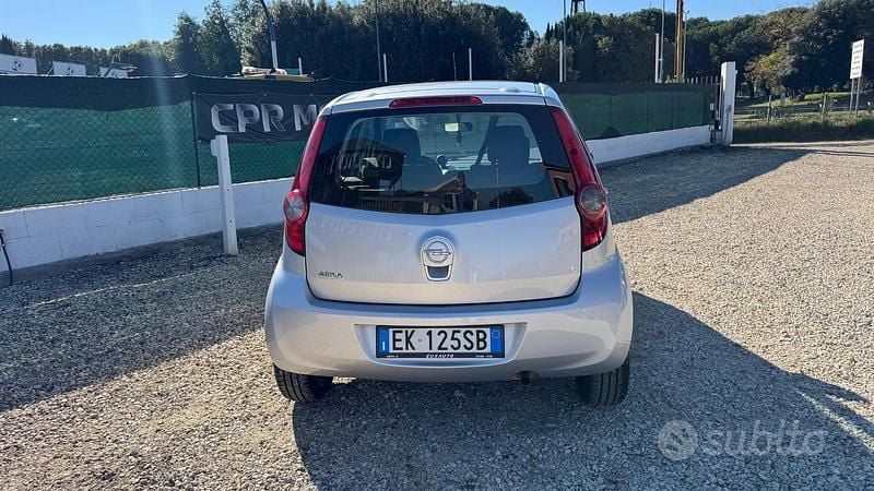 Usata Opel Agila Enjoy 94 CV (69 kW) 2011 Argento Utilitaria