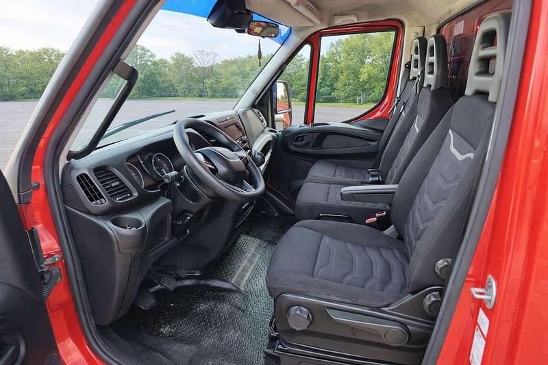 Usata Iveco Daily 116 CV (85 kW) 2021 Rosso Furgone