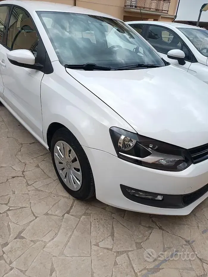 Usata VW Polo Comfortline 75 CV (55 kW) 2013 Bianco Utilitaria