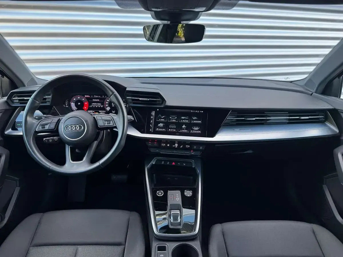 Usata Audi A3 Advanced 116 CV (85 kW) 2023 Nero mito metallizzato Berlina
