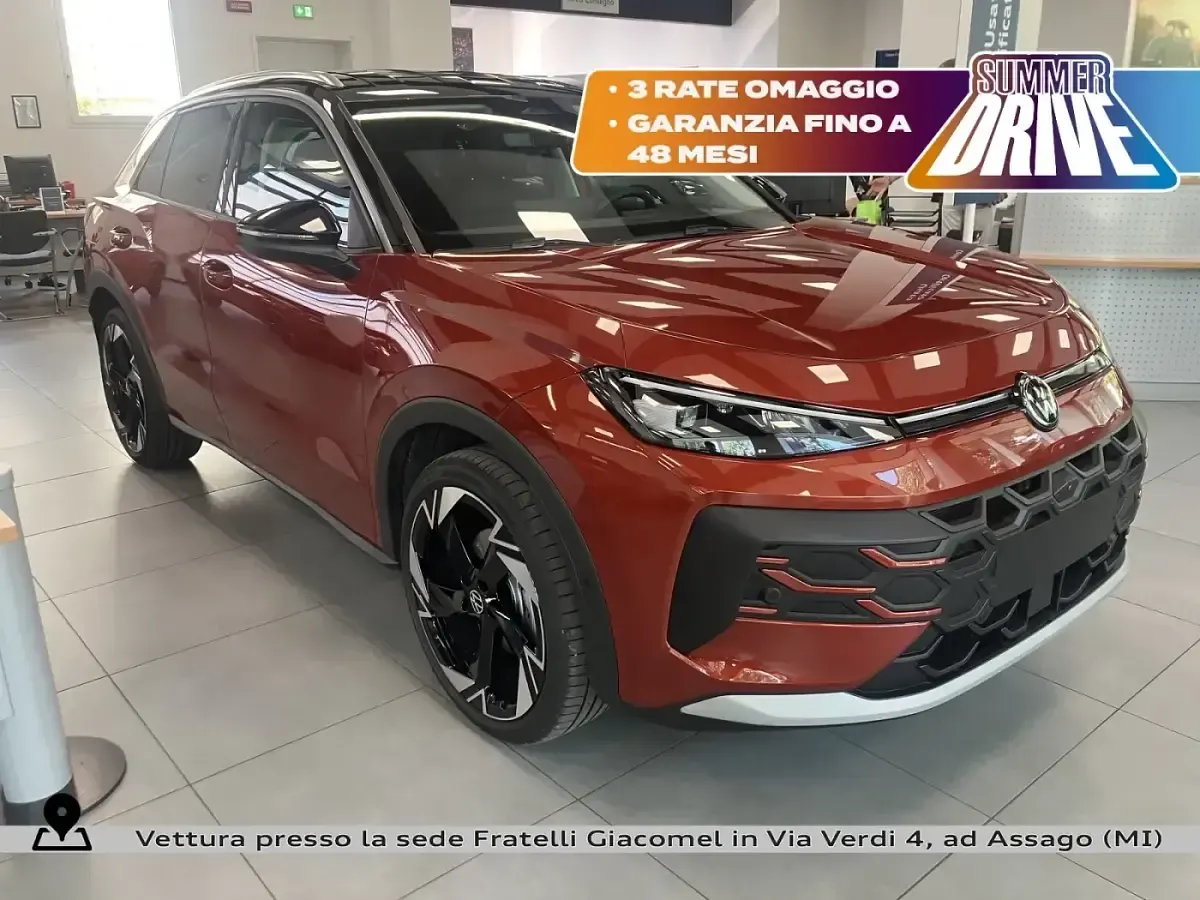 Nuova VW T-Roc Style 116 CV (85 kW) 2026 Flame red metallizzato nero SUV