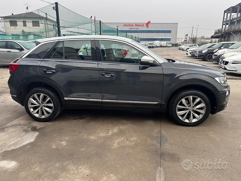 Usata VW T-Roc Advance 115 CV (84 kW) 2020 Grigio SUV