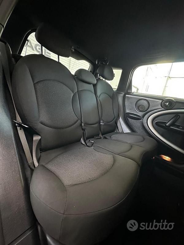 Usata Mini Park Lane Countryman 111 CV (81 kW) 2016 Nero SUV