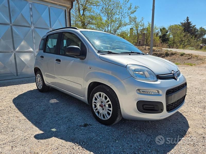 Usata Fiat Panda Lounge 75 CV (55 kW) 2013 Argento Utilitaria