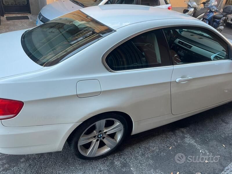 Usata BMW 320 Comfort Edition 184 CV (135 kW) 2010 Coupé