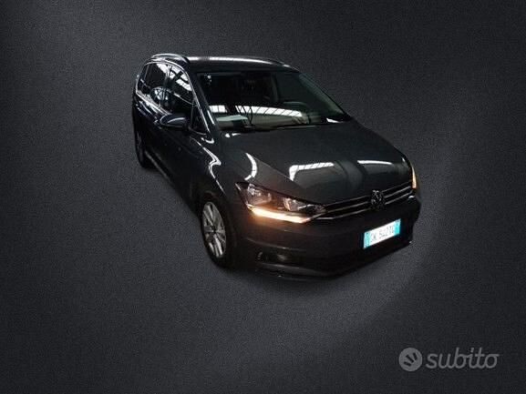 Usata VW Touran Comfortline 122 CV (89 kW) 2022 Grigio Monovolume