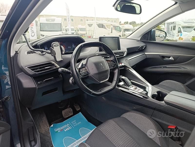 Usata Peugeot 5008 Business-Line 130 CV (95 kW) 2019 Blu SUV