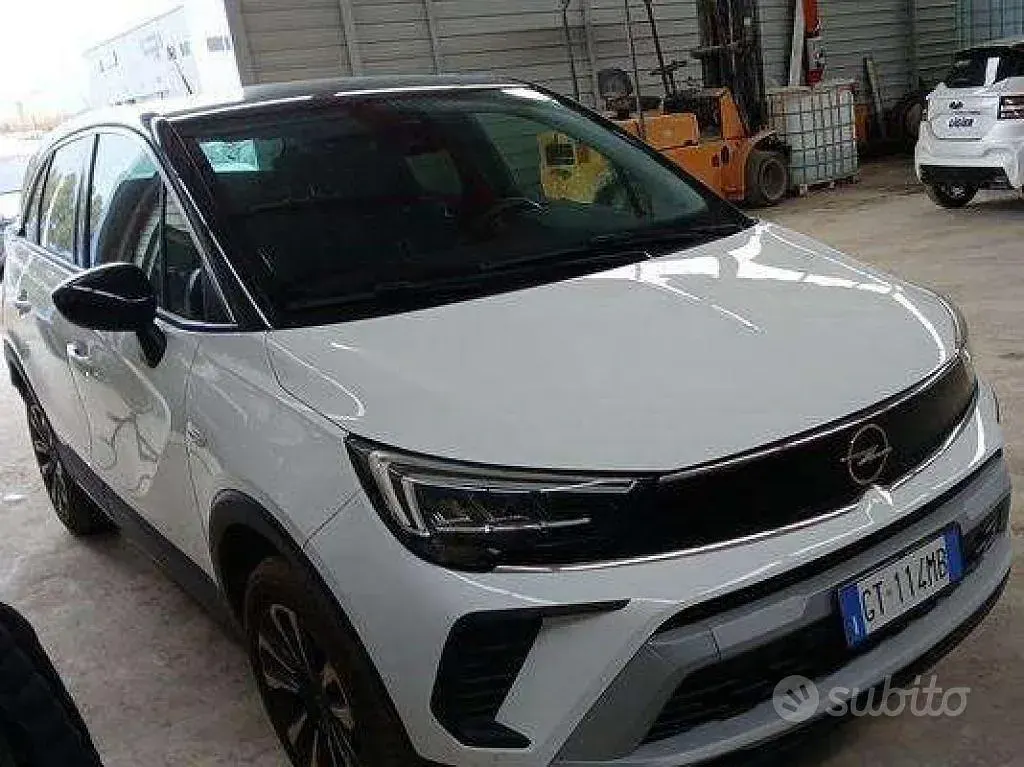 Usata Opel Crossland Elegance 131 CV (96 kW) 2024 Bianco SUV