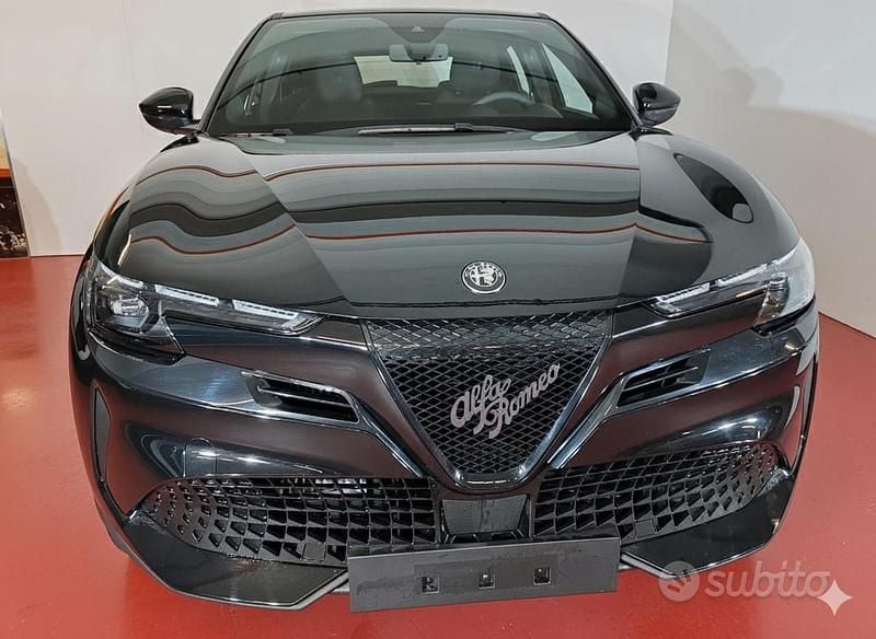 Nuova Alfa Romeo GT Junior 136 CV (100 kW) 2025 Nero SUV