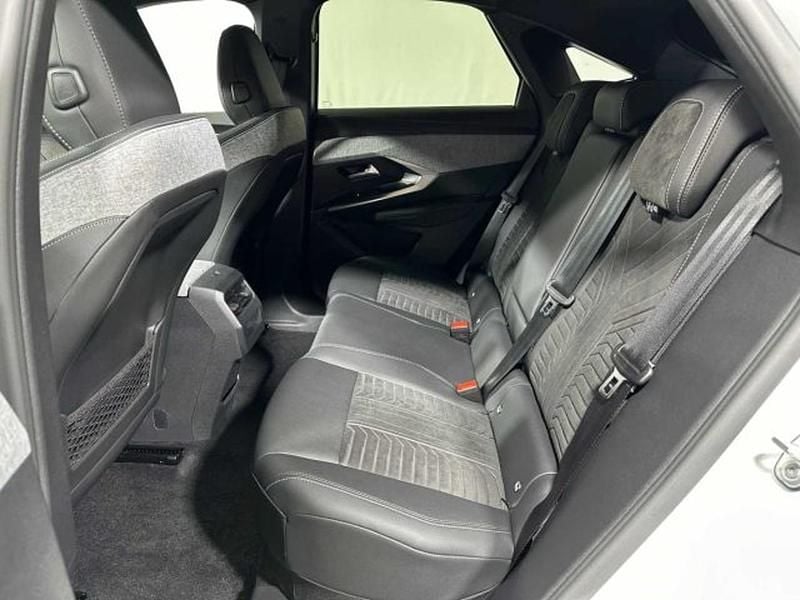 Begagnad Peugeot e-3008 GT 154 kW (210 HK) 2024 Vit SUV