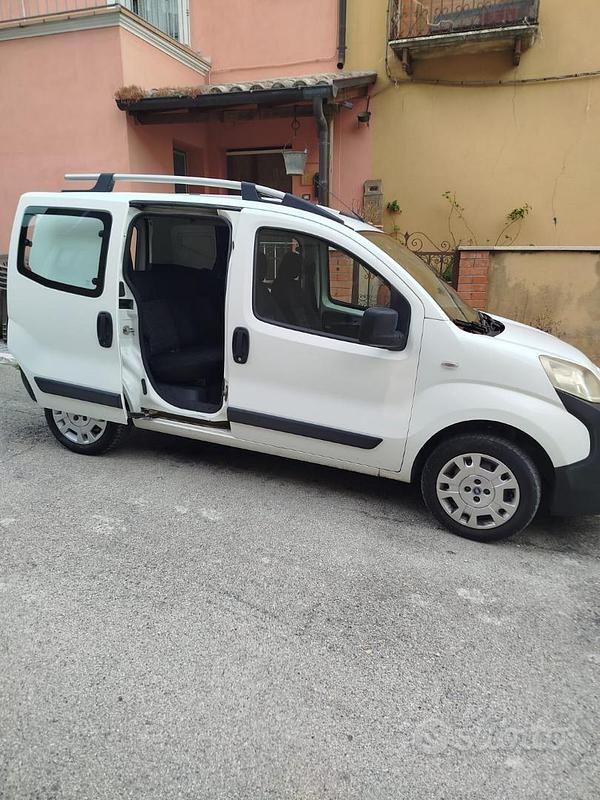 Usata Fiat Qubo Trekking 75 CV (55 kW) 2008 Bianco Monovolume