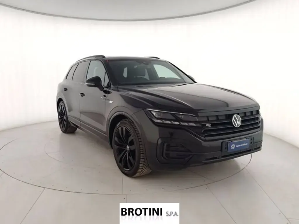 Usata VW Touareg R-line 286 CV (210 kW) 2023 Nero metallizzato SUV