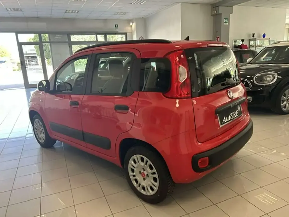 Usata Fiat Panda 69 CV (50 kW) 2016 Rosso Utilitaria