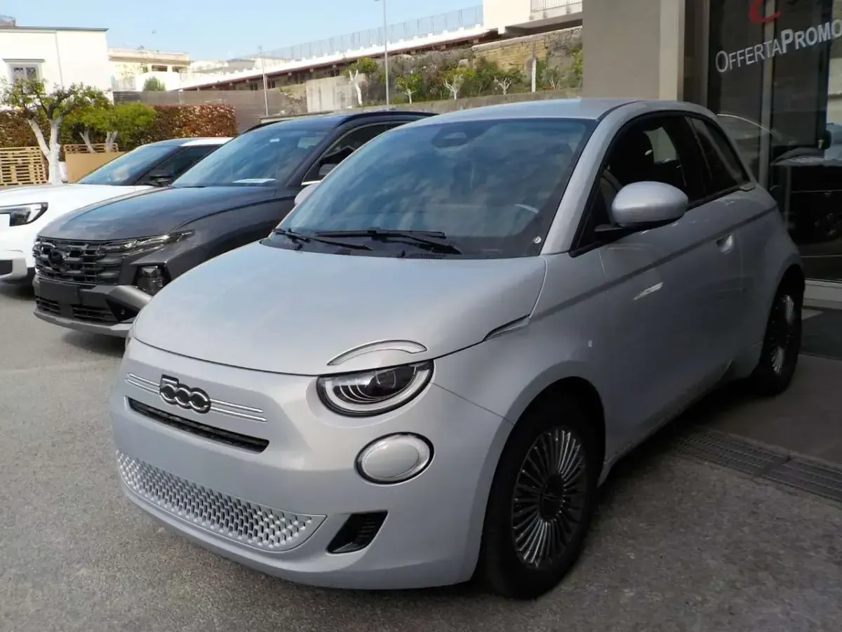 Nuova Fiat 500 Pop 65 CV (47 kW) 2026 Vari colori Utilitaria