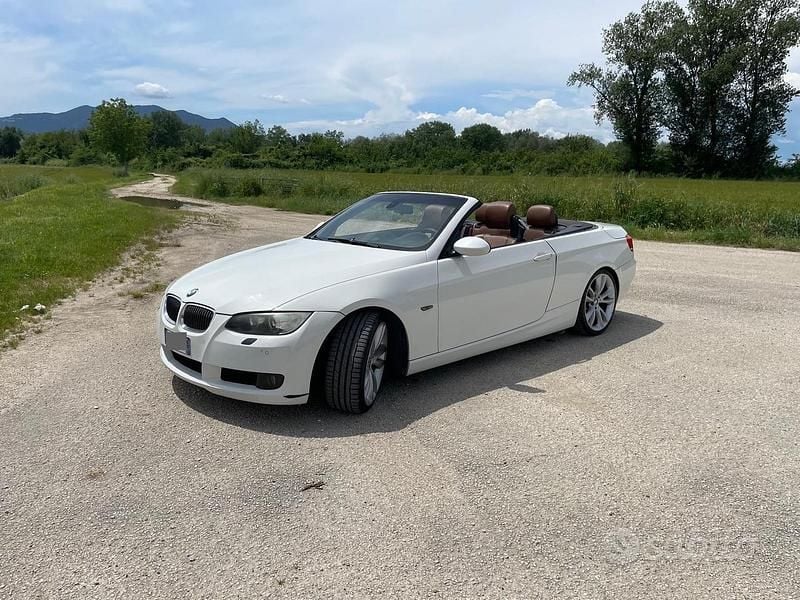 Usata BMW 330 Cabriolet 2008 Bianco Cabrio