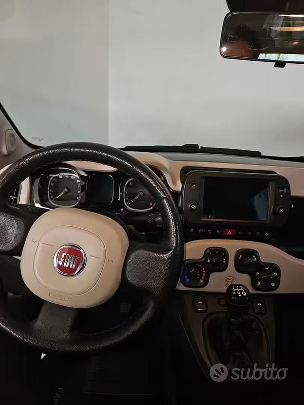 Usata Fiat Panda 4x4 S 75 CV (55 kW) 2015 Bianco Utilitaria