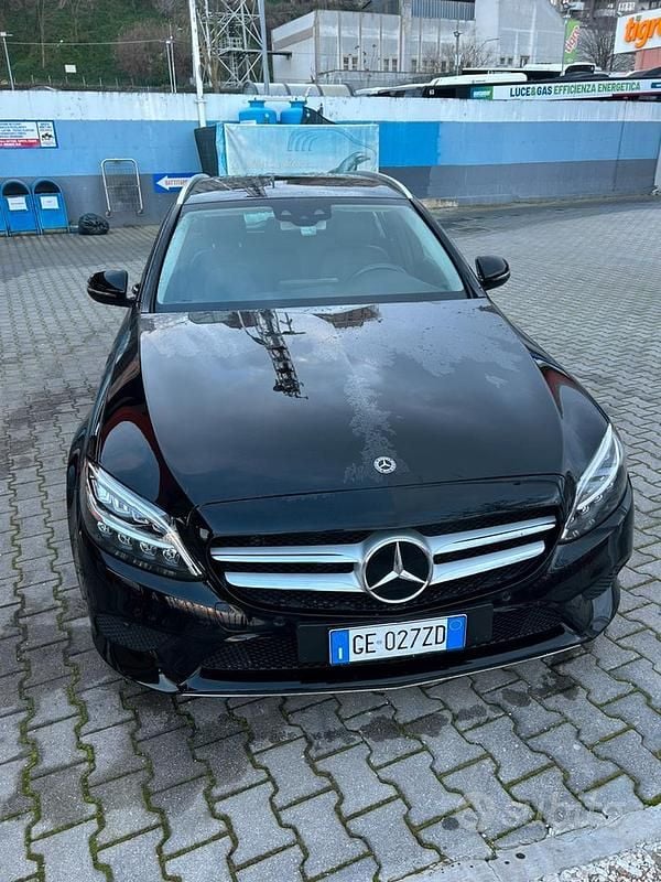 Usata Mercedes C200 164 CV (120 kW) 2021 Nero Station wagon
