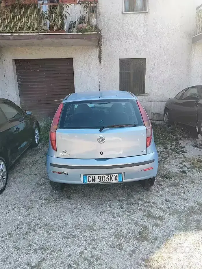 Usata Fiat Punto 80 CV (58 kW) 2005 Utilitaria