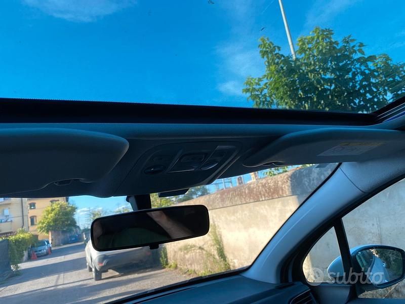 Usata Peugeot 208 82 CV (60 kW) 2016 Bianco Utilitaria