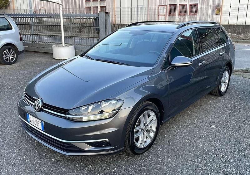 Usata VW Golf VII Business 116 CV (85 kW) 2018 Grigio Station wagon