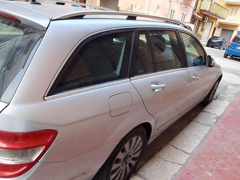 Usata Mercedes C220 Classic 170 CV (125 kW) 2009 Argento Station wagon