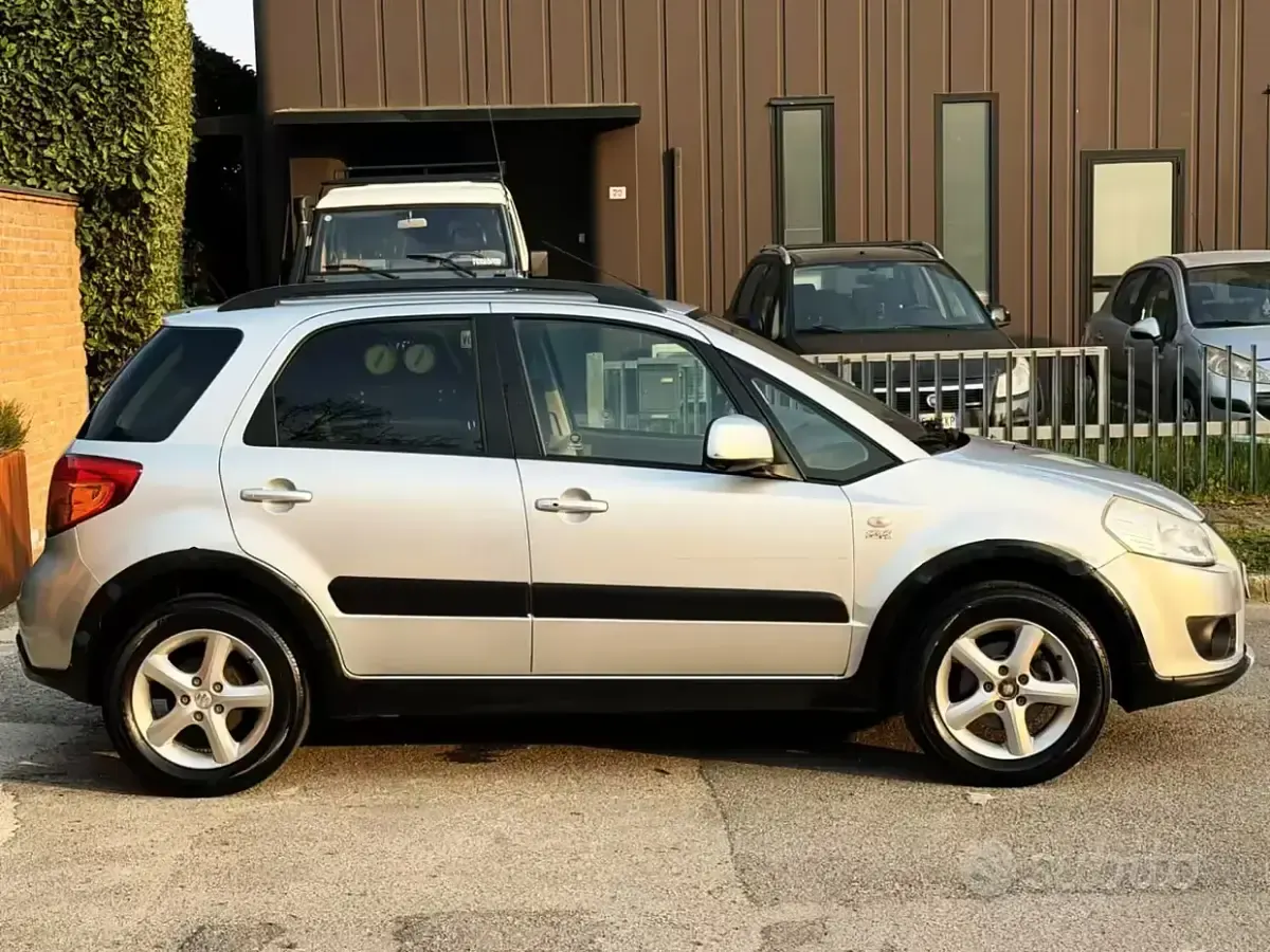 Usata Suzuki SX4 112 CV (82 kW) 2010 Grigio SUV