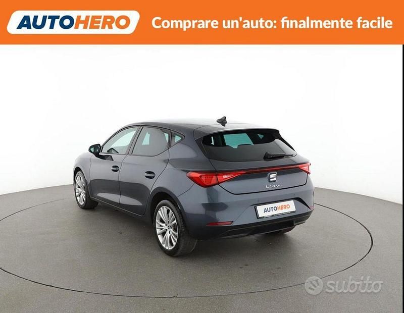 Usata Seat Leon 150 CV (110 kW) 2025 Grigio Berlina
