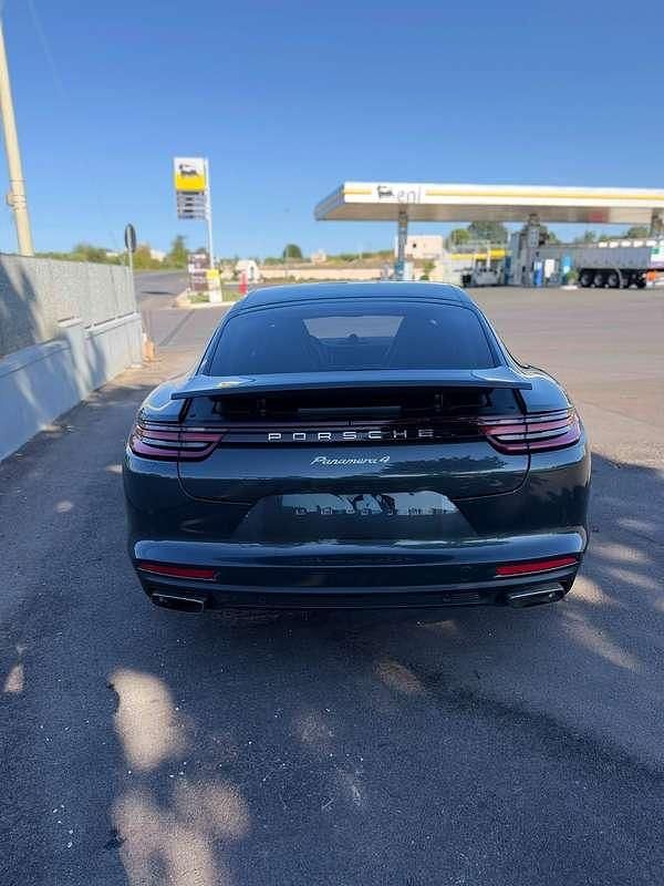 Usata Porsche Panamera Platinum Edition 330 CV (242 kW) 2018 Grigio Berlina