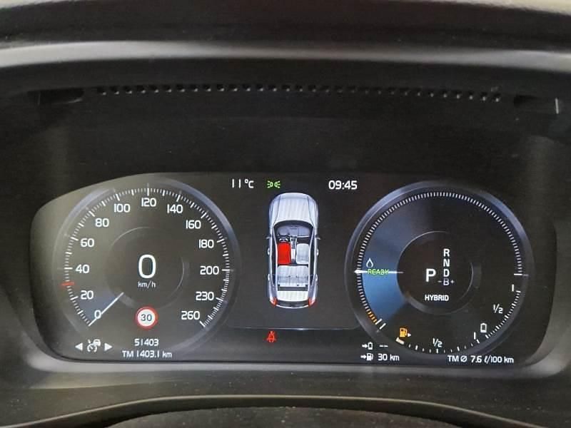 Usata Volvo XC40 Plus 179 CV (131 kW) 2023 Fjord blue metallizzato SUV