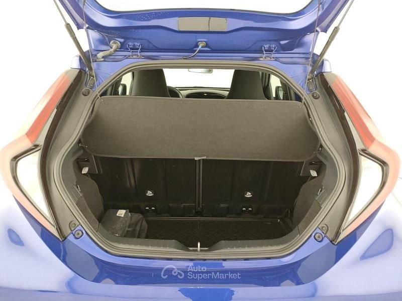 Usata Toyota Aygo X Active 72 CV (52 kW) 2025 Juniper blue SUV