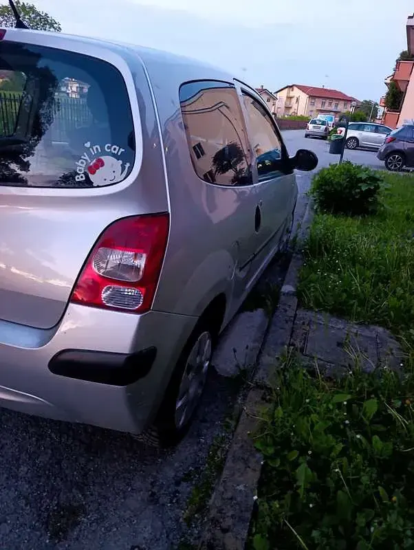 Usata Renault Twingo 58 CV (42 kW) 2008 Utilitaria