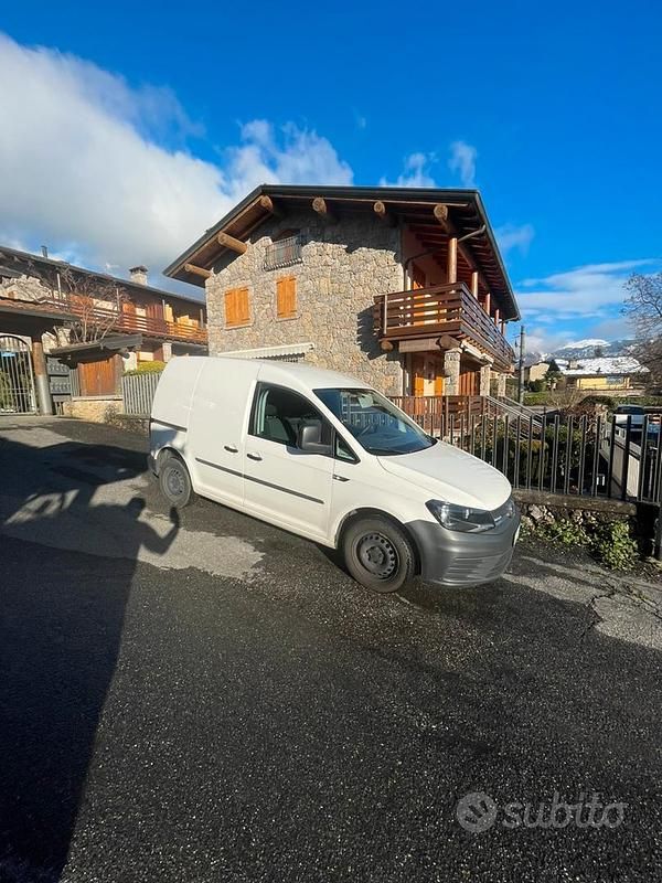 Usata VW Caddy 110 CV (80 kW) 2016 Monovolume