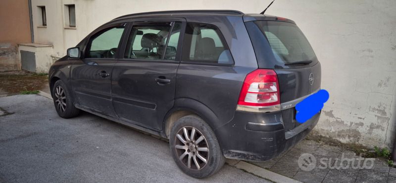 Usata Opel Zafira 2013 Marrone Monovolume