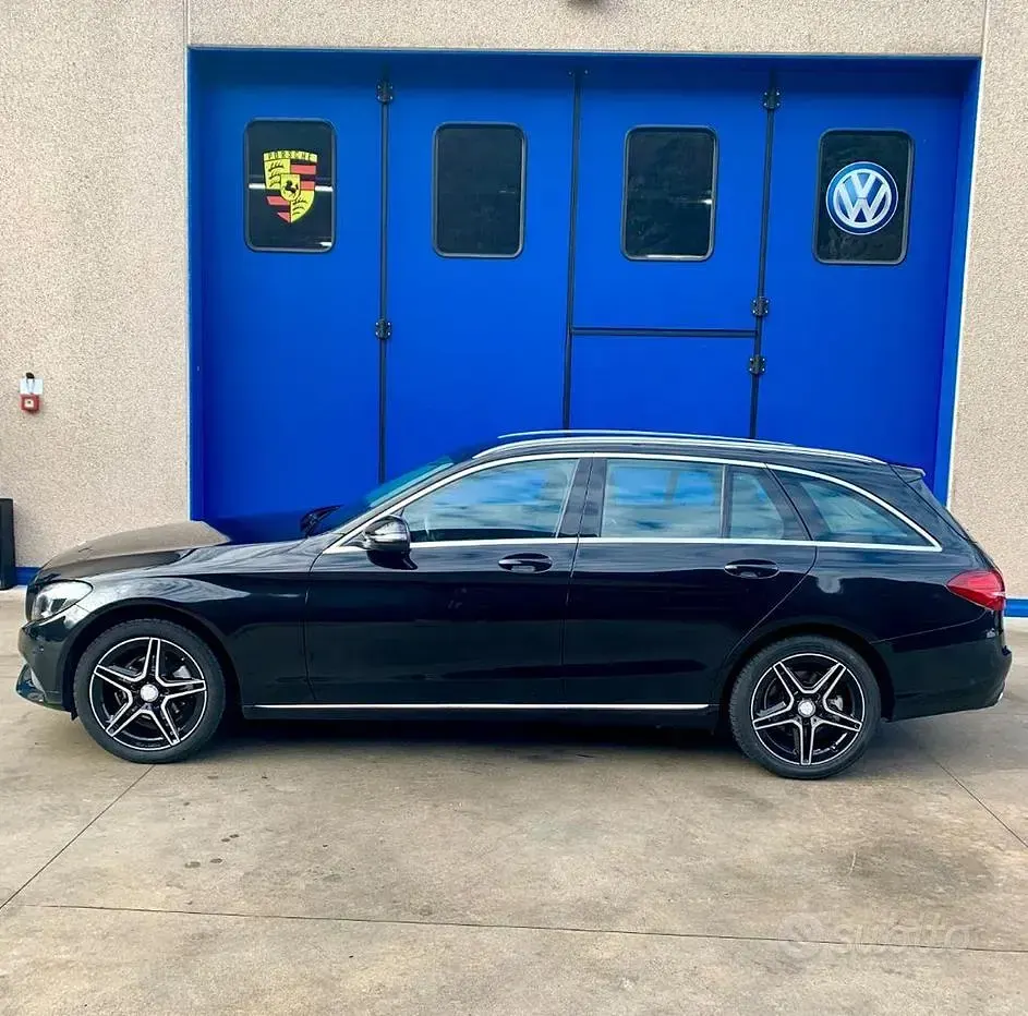 Usata Mercedes C200 136 CV (100 kW) 2015 Nero metallizzato Station wagon