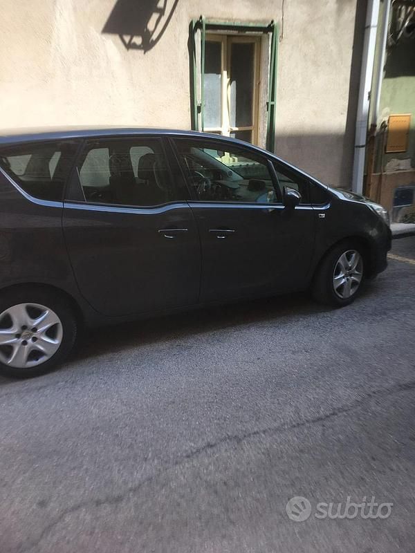 Usata Opel Meriva 120 CV (88 kW) 2014 Monovolume