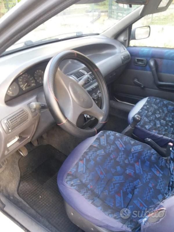 Usata Fiat Punto 54 CV (39 kW) 1998 Bianco Utilitaria
