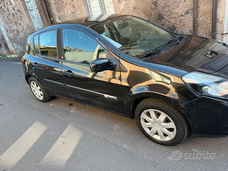 Usata Renault Clio II 2011 Nero Berlina
