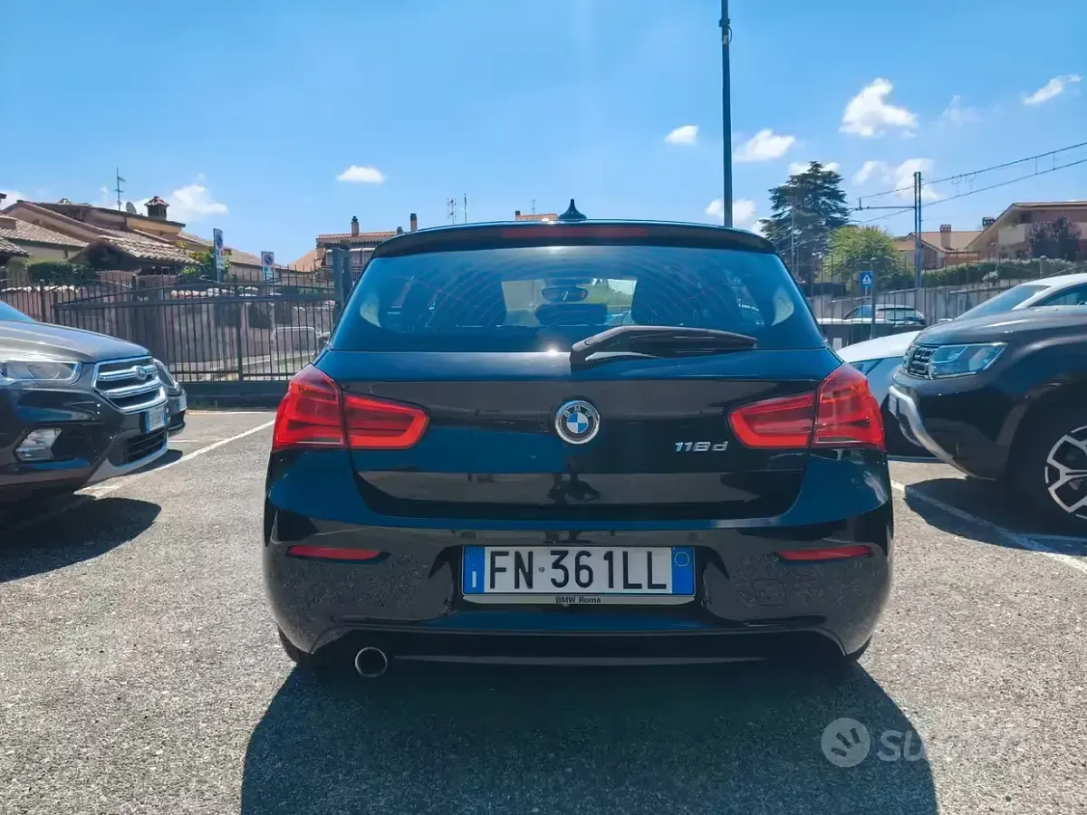 Usata BMW 118 Efficient Dynamics 150 CV (110 kW) 2018 Nero Utilitaria