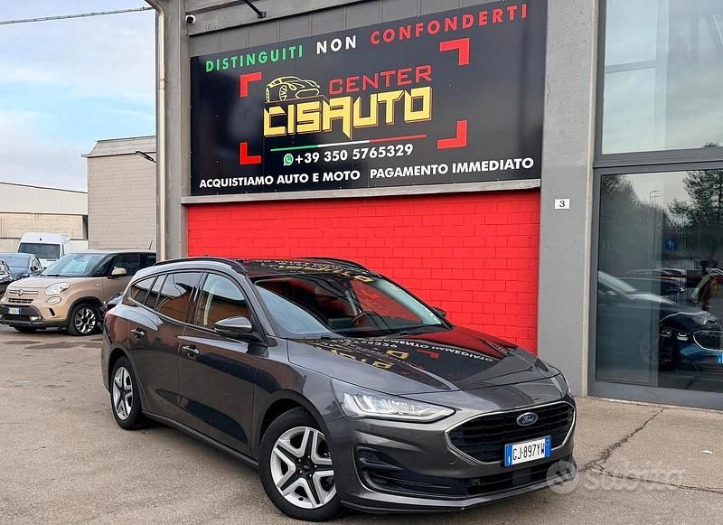 Usata Ford Focus ST-Line 120 CV (88 kW) 2022 Grigio Station wagon