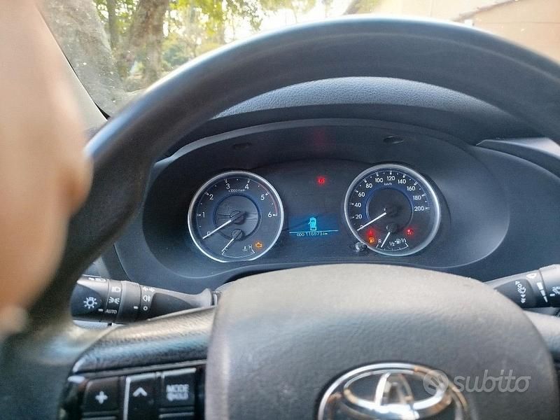 Usata Toyota HiLux 2020 Bianco Pick-up