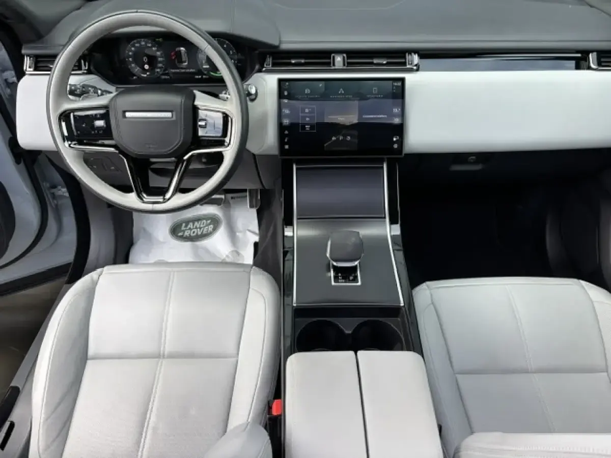 Usata Land Rover Range Rover Velar SE Dynamic 404 CV (297 kW) 2025 Arroios grey SUV